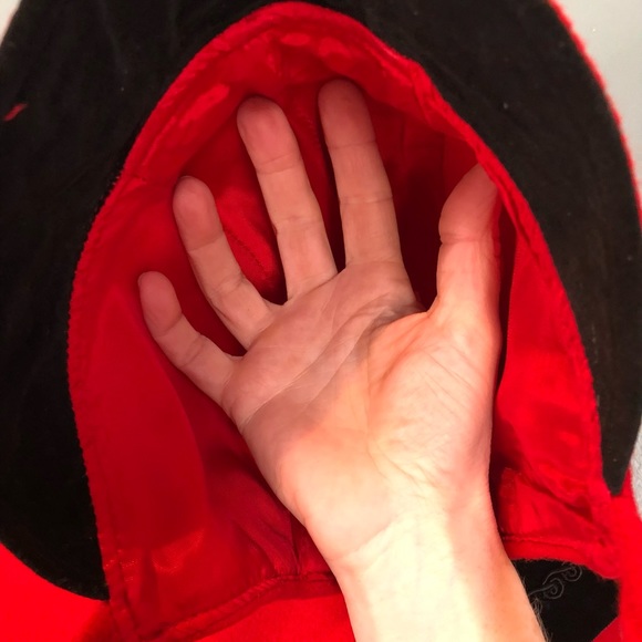 Red wool coat with black velvet trim and matching red wool bonnet. - Picture 9 of 9